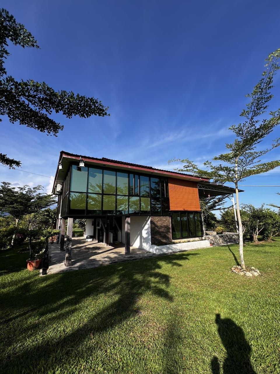 Sunset Lodge 日落小屋 - Simply Minimalistic Rooms with Garden Views at Eco Valley Retreat Balung 豐之谷 Nature lodge in Sabah