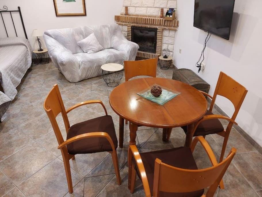 La Buhardilla. Aparcamiento exterior privado Apartment in Teruel