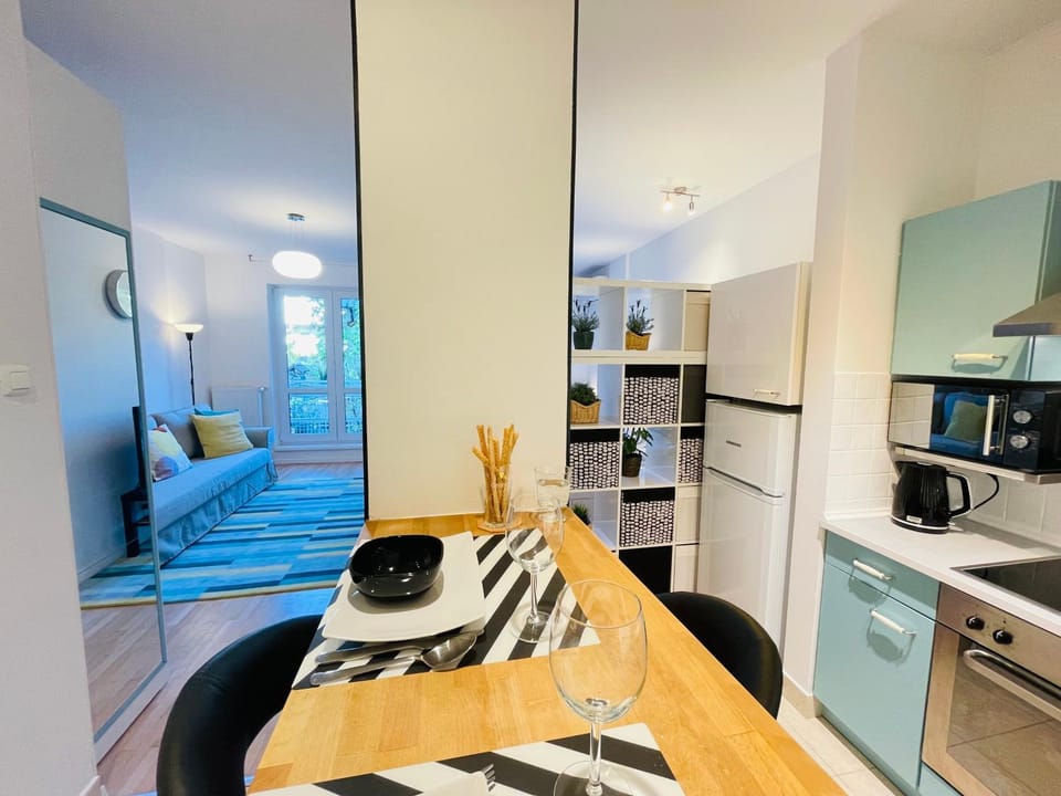 Bed, TV and multimedia, Kitchen or kitchenette, Living room, Photo of the whole room, Seating area, Dining area, minibar, pet friendly, stove, toaster