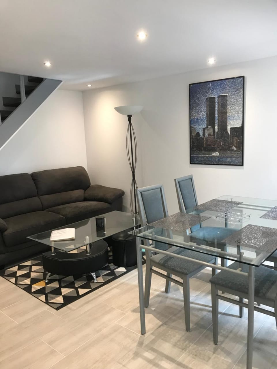 Restaurant/places to eat, Living room, Seating area, Dining area