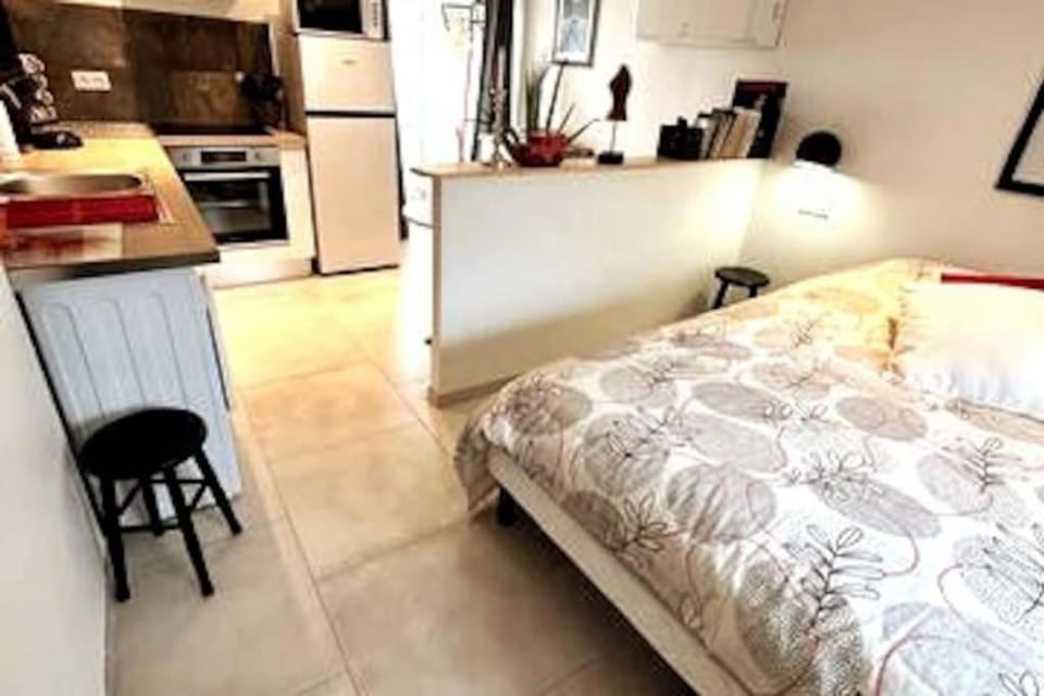 Bed, Photo of the whole room, Dining area, Bedroom, pet friendly