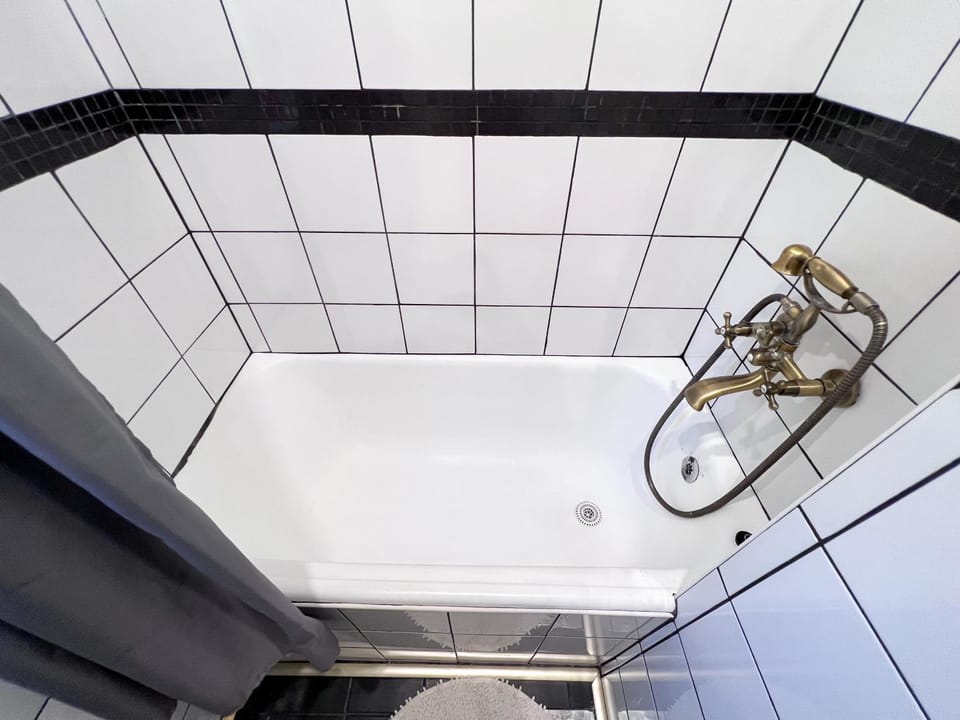 Bathroom, Bath
