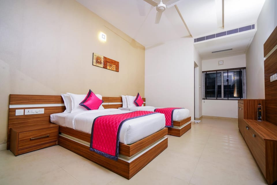 Bed, Photo of the whole room, Bedroom, room service