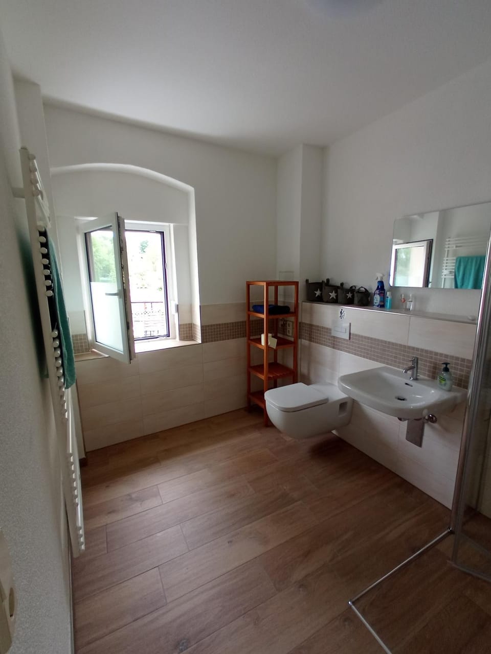 Toilet, Bed, Bathroom, Bedroom, towels