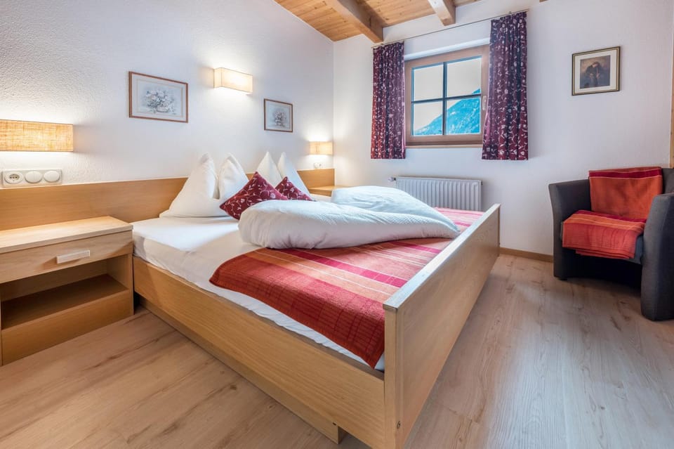 Property building, Living room, Bedroom