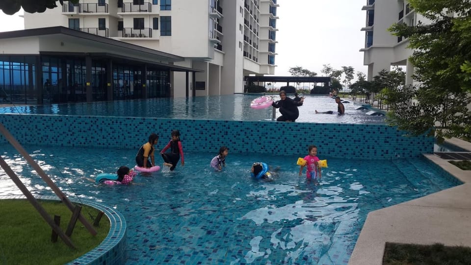 STUDIO UNIT@TREFOIL SETIA CITY Apartment in Selangor, Malaysia