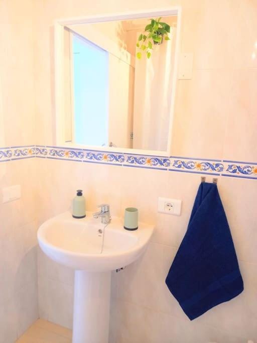 Habitación privada Dorive con baño privado Apartment in Canary Islands