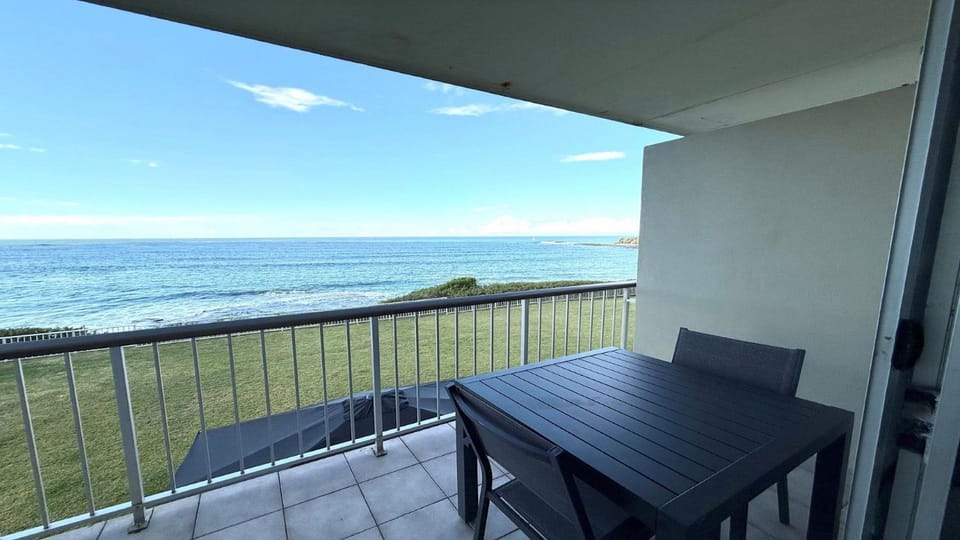 Craigmore On The Beach Unit 8 - Lifestyle Yamba House in Yamba