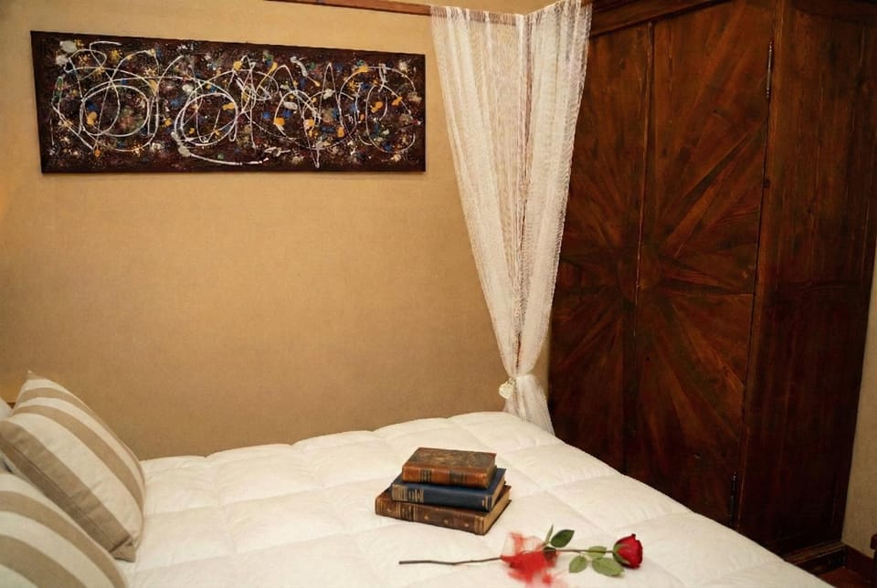 Bed, Photo of the whole room, Bedroom, wardrobe