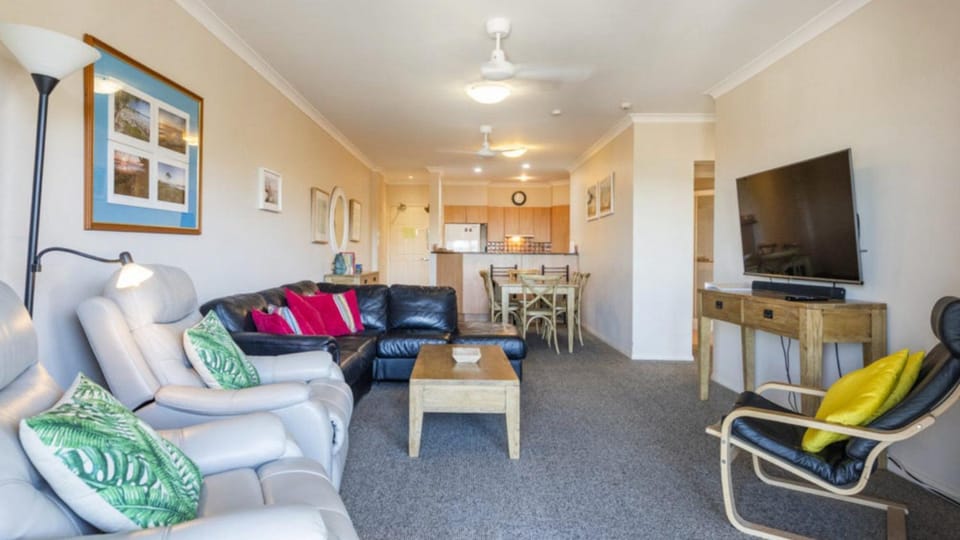 Breakers Block 2 Unit 6 - Lifestyle Yamba House in Yamba