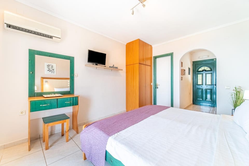 Property building, Living room, Bedroom