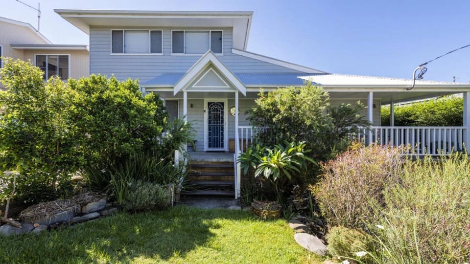 Tawny Roost - Lifestyle Yamba House in Yamba