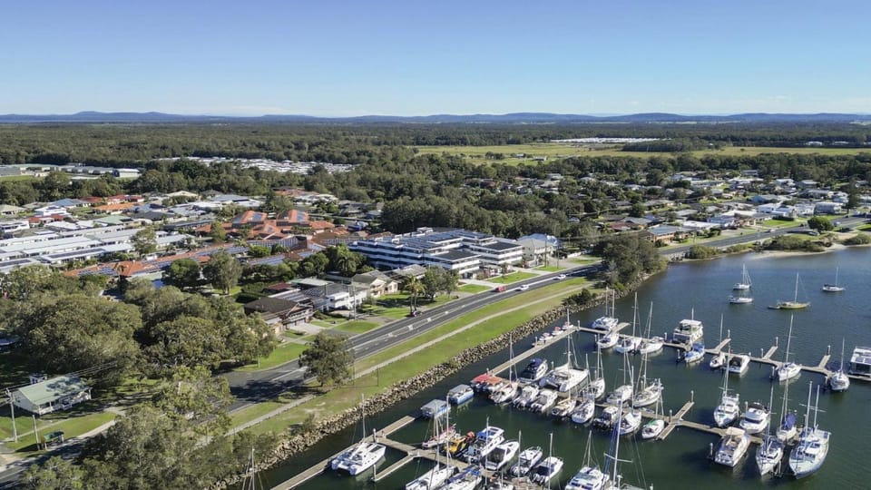 Marina Views - Lifestyle Yamba House in Yamba