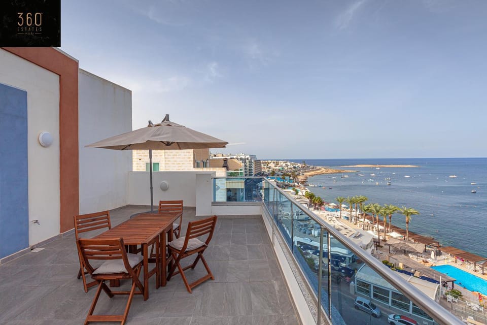 High Floor seafront Penthouse, OPP beach & WIFI AC by 360 Estates Apartment in Saint Paul's Bay