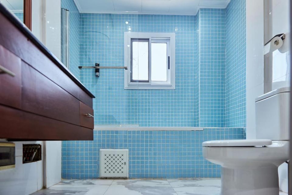 MH - Upper Floor Apart Apartment in Douala