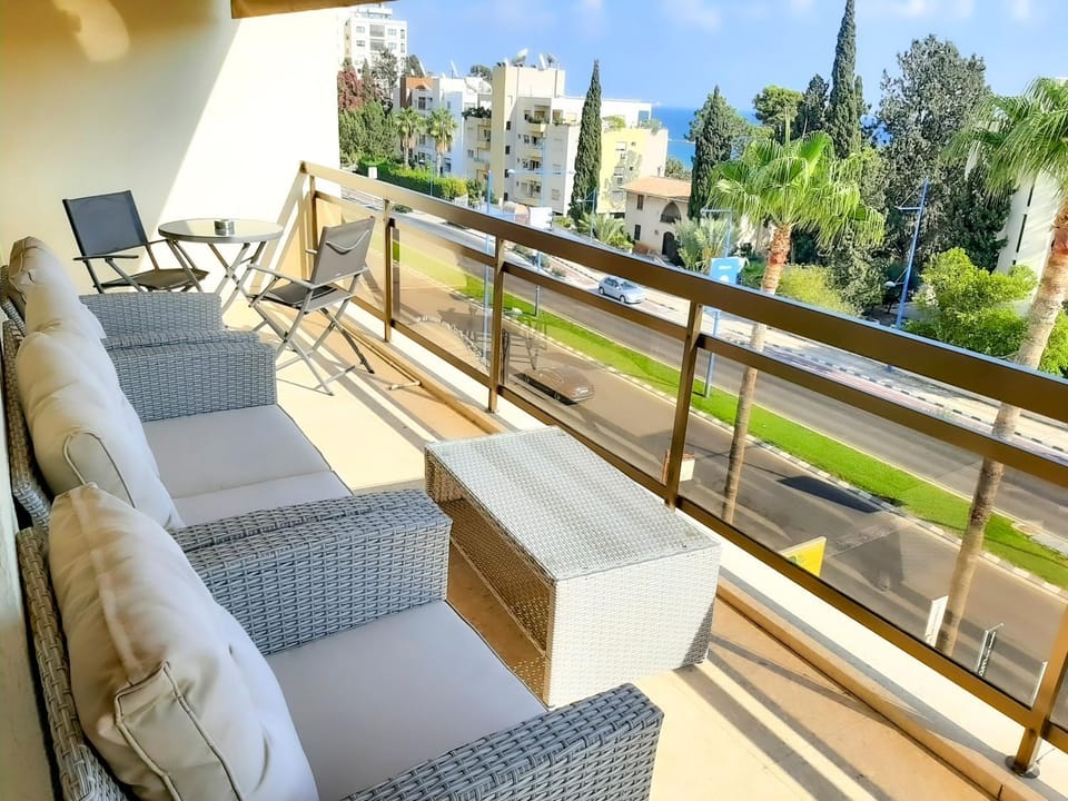 Patio, Day, View (from property/room), Balcony/Terrace, Seating area