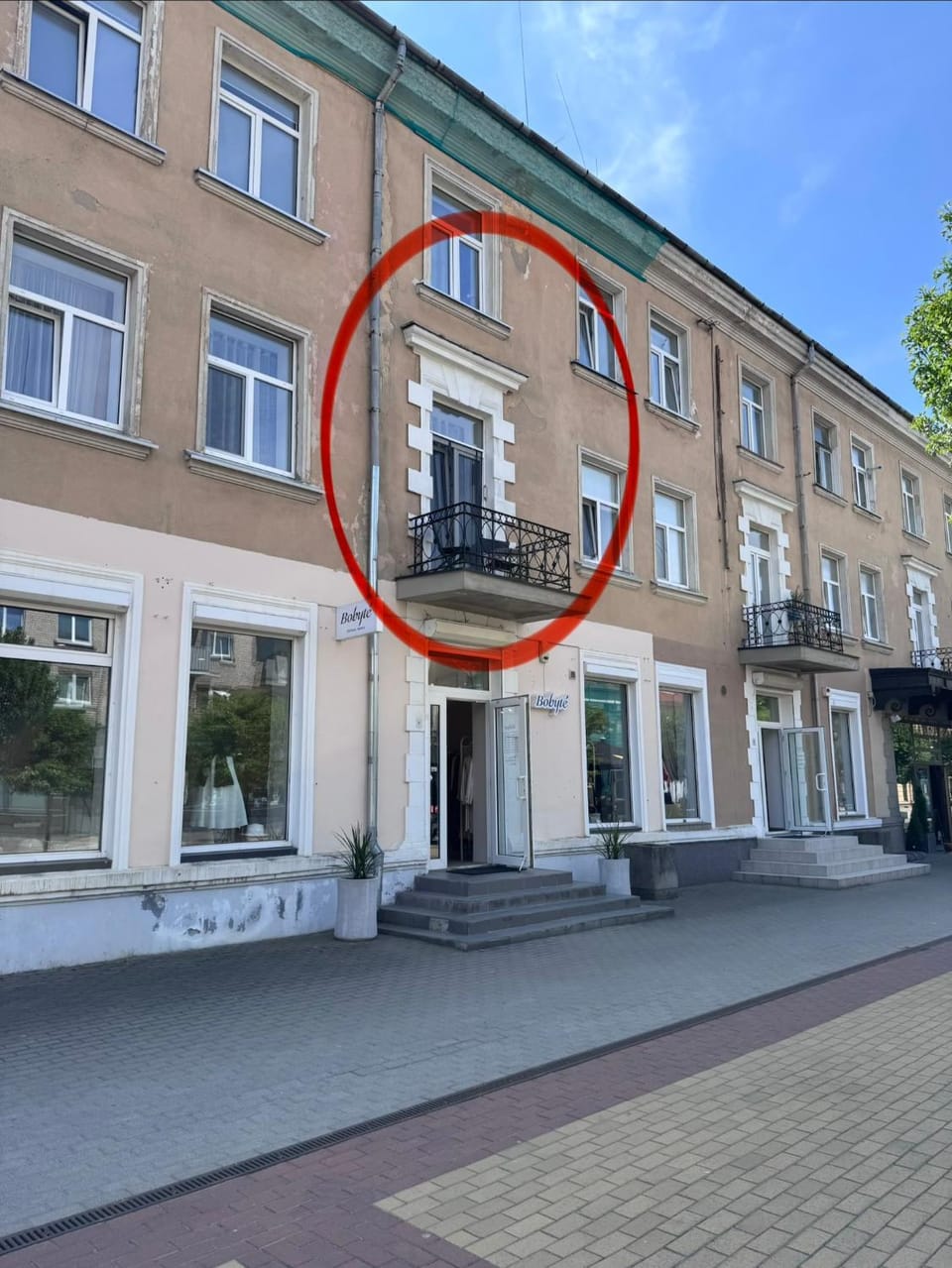 Property building, Day