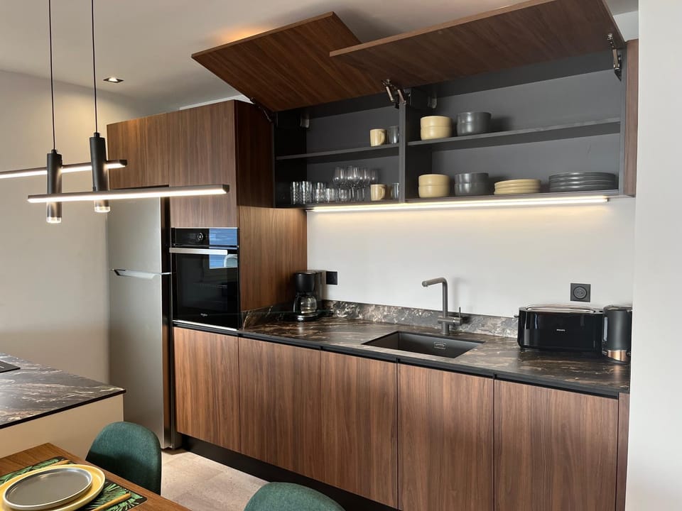 Kitchen or kitchenette