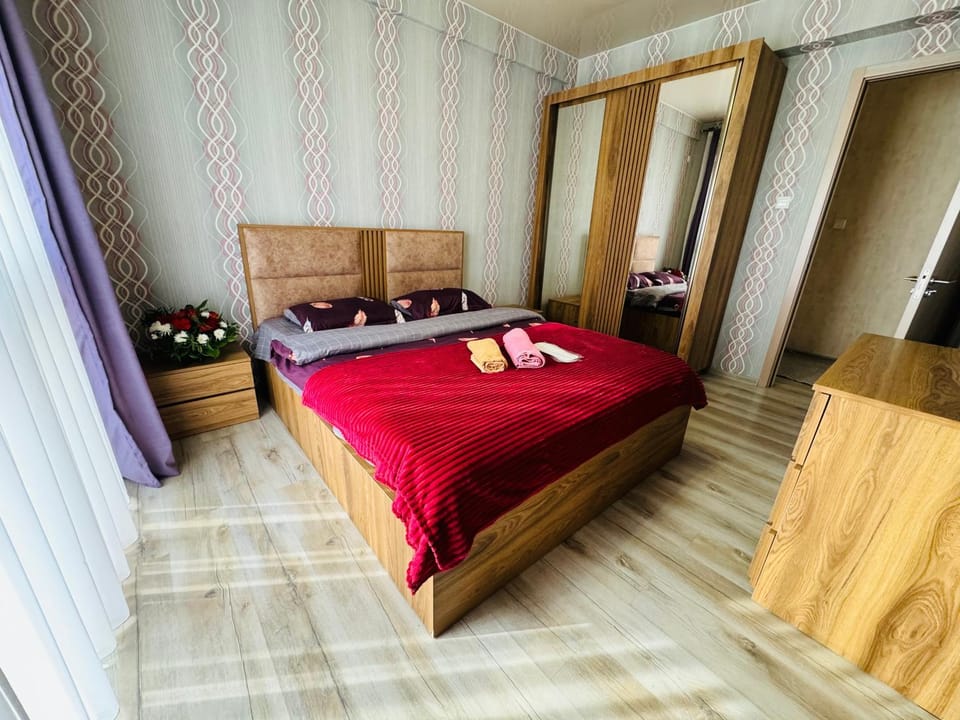 Bed, Photo of the whole room, Bedroom, towels, wardrobe