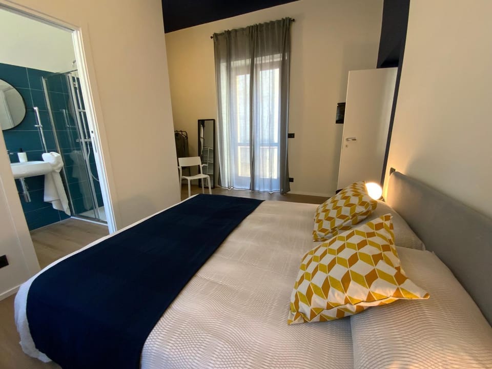 Bed, Bedroom, heating