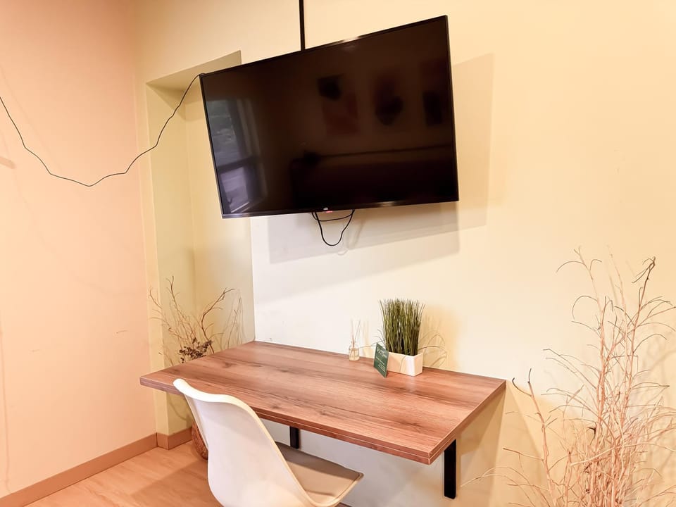 Apartamento amoblado cerca a la Unidad Deportiva Atanacio Girardot en Medellín NID201 By Roots Rentals Apartment in Medellin