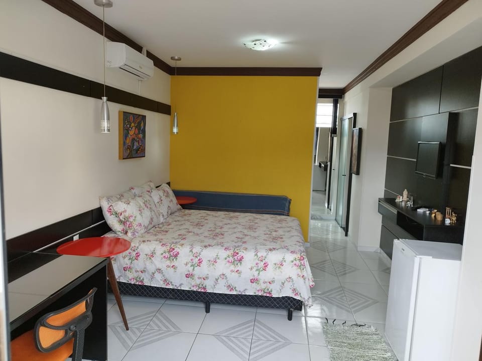 Bed, Bathroom, TV and multimedia, Photo of the whole room, Bedroom, internet, minibar, air conditioner