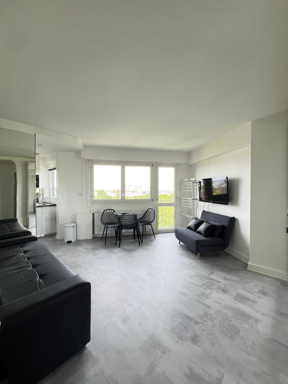 TV and multimedia, Living room, Seating area