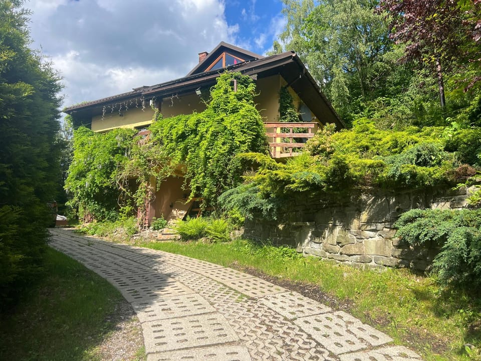 Dom na wzgórzu - Brenna Villa in Poland