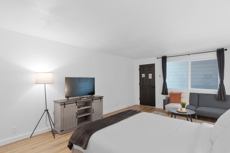 TV and multimedia, Bedroom