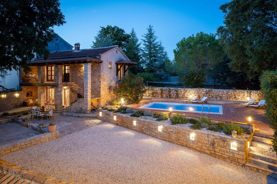 Swimming pool, Swimming pool