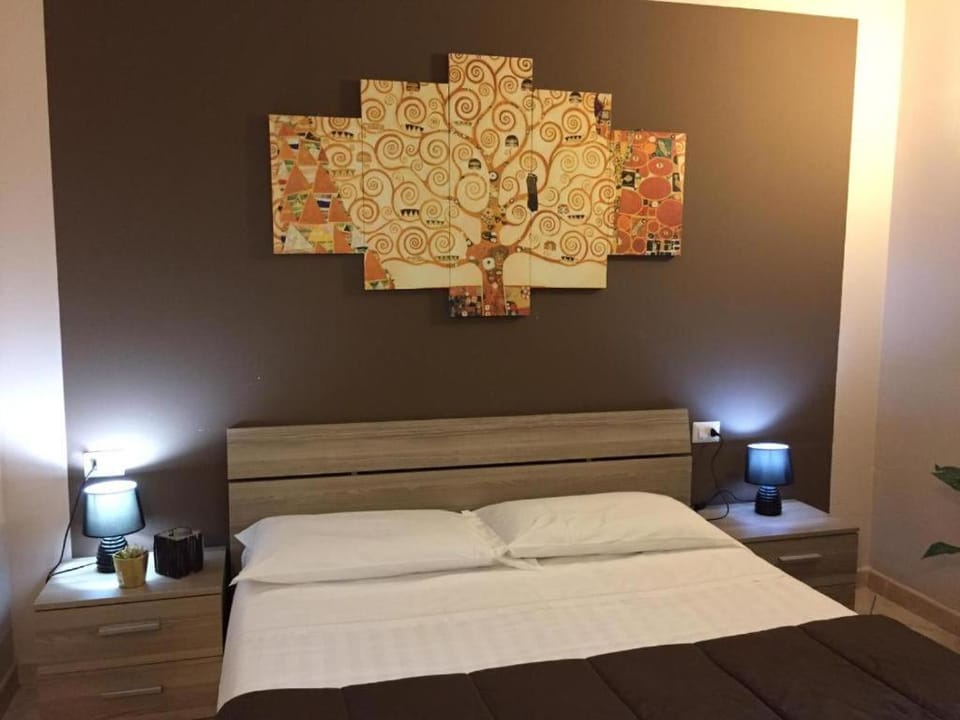 HOTEL Via Emilia Ovest 224 SELF CHECK-IN Capsule hotel in Emilia-Romagna