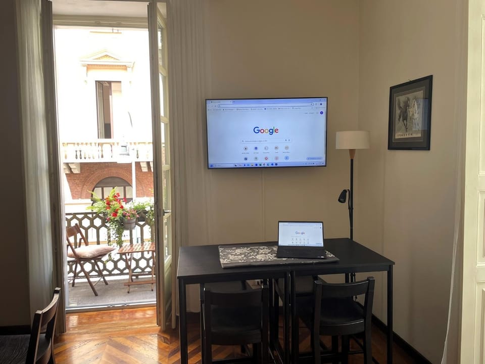 TV and multimedia, Seating area, internet