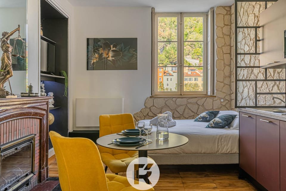 MYD - Studio Chic des Quais Apartment in Grenoble
