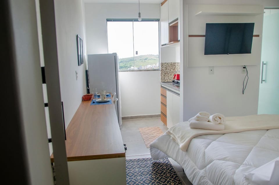 Bed, Kitchen or kitchenette, Photo of the whole room, Bedroom, oven, towels, wardrobe