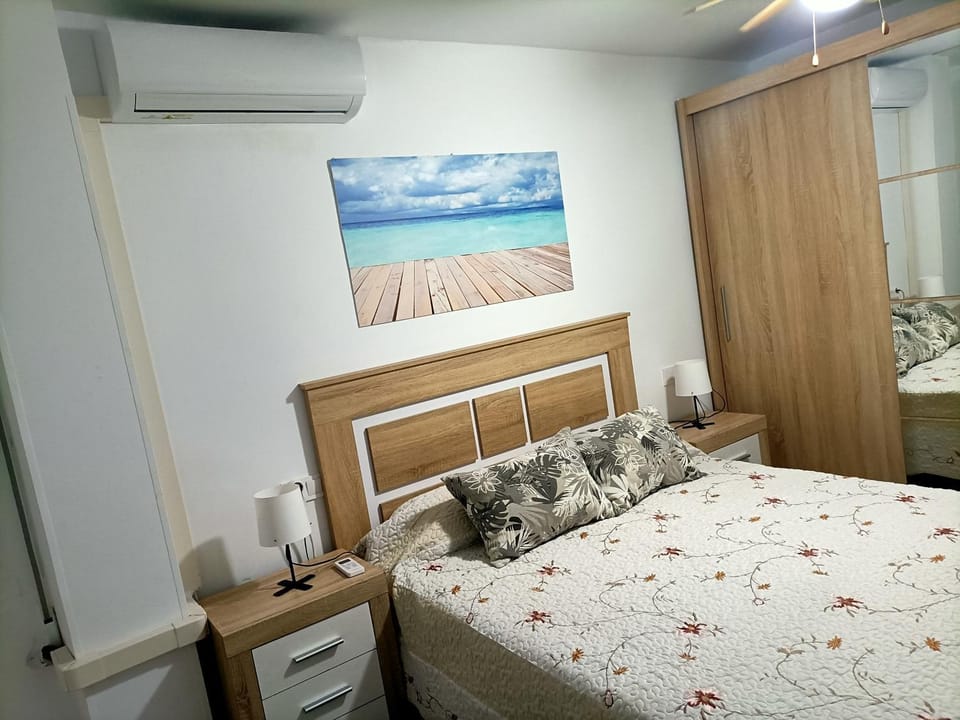 Bed, Photo of the whole room, internet, air conditioner