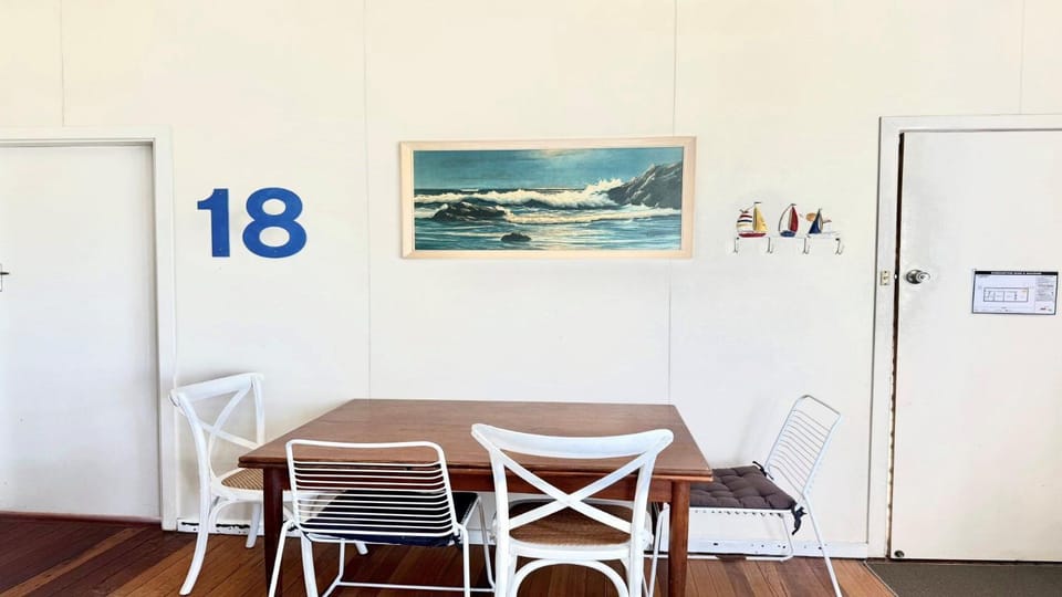 Twin Dolphins 1 - Lifestyle Yamba Apartment in Yamba