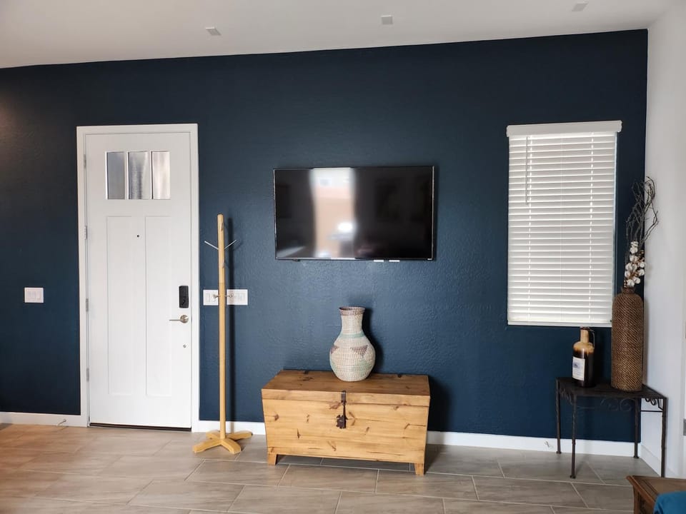 Communal lounge/ TV room, TV and multimedia, Evening entertainment