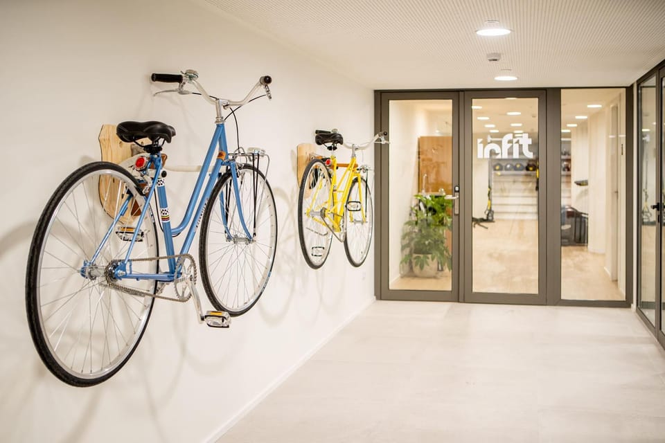 Facade/entrance, Fitness centre/facilities