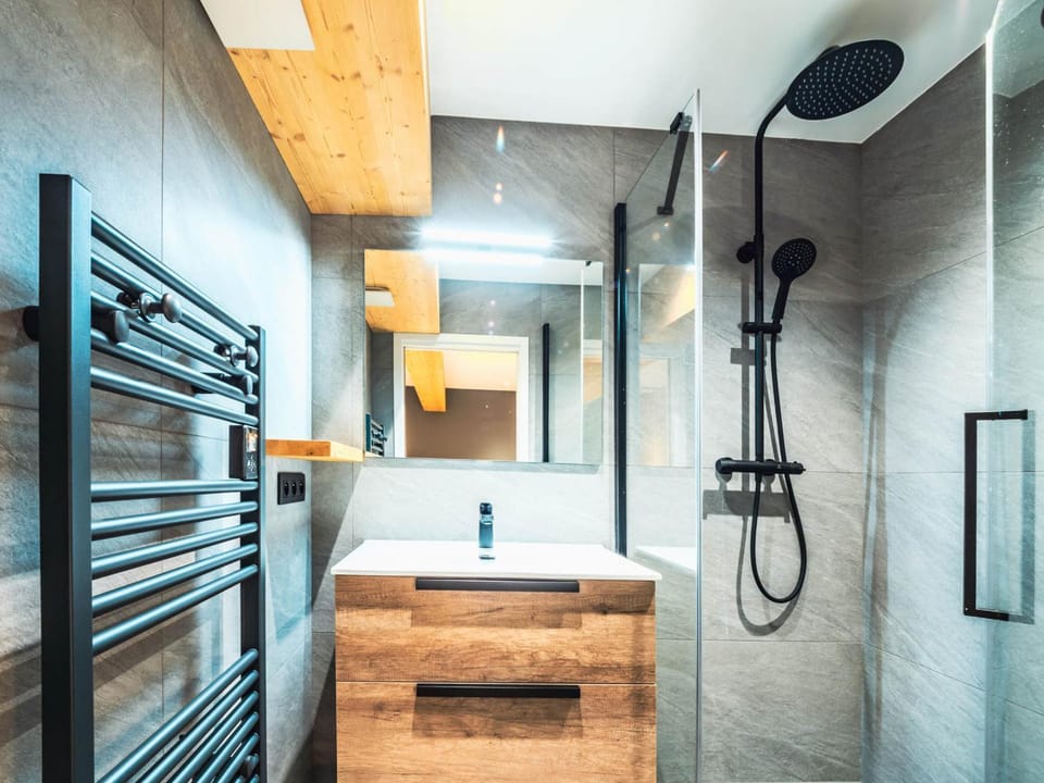 4 pièces rénové avec WIFI · Proche pistes · 8 couchages - FR-1-502-462 Apartment in Tignes