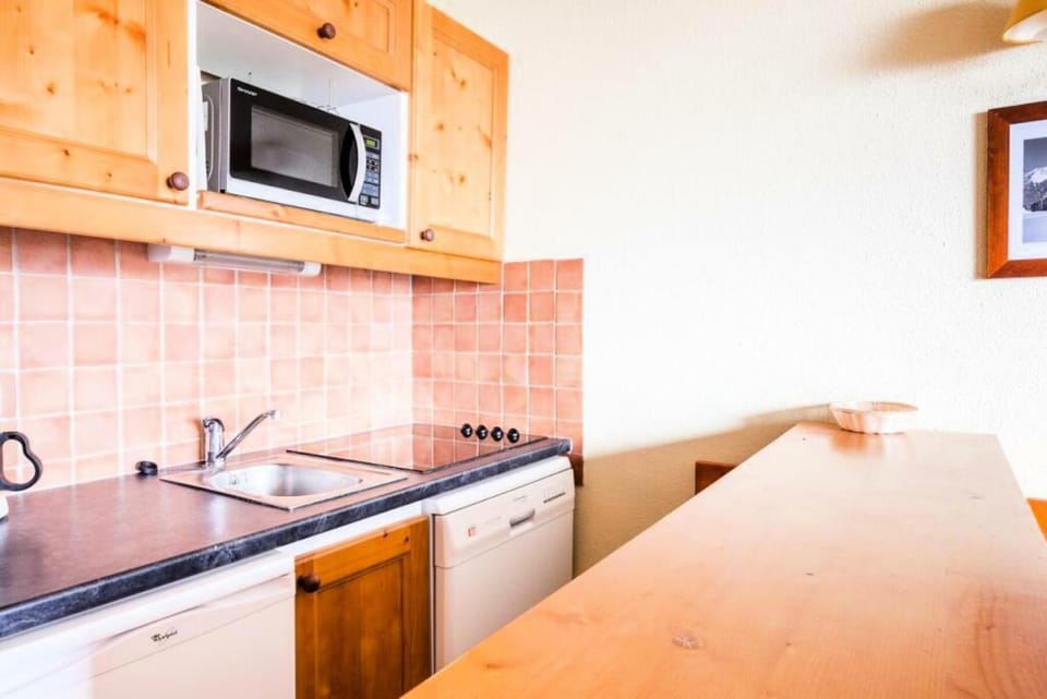 Bathroom, kitchen