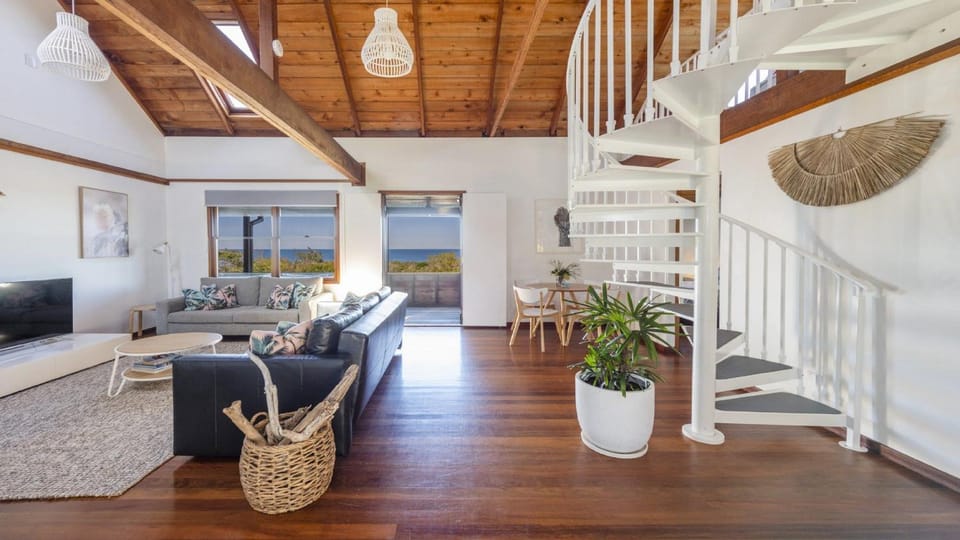The Point - Lifestyle Yamba House in Angourie