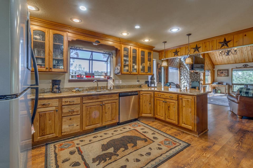 Tranquil Ruidoso Cabin w/ Private Hot Tub! Cabin in Ruidoso