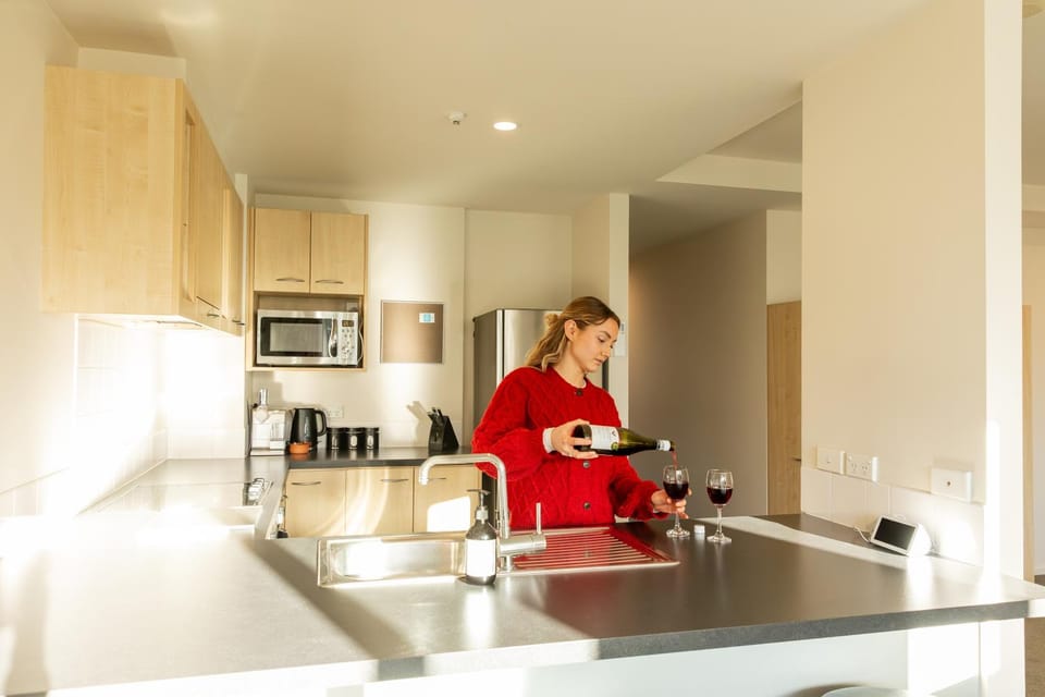 Kitchen or kitchenette