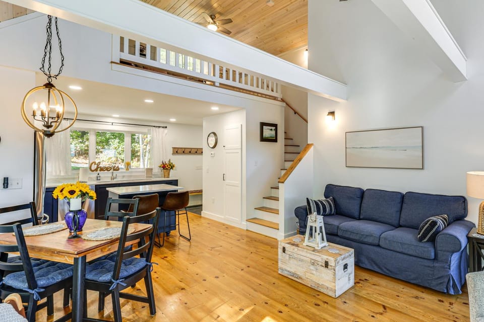 Sunny Stockton Springs Home < 1 Mi to Beach! House in Sandy Point