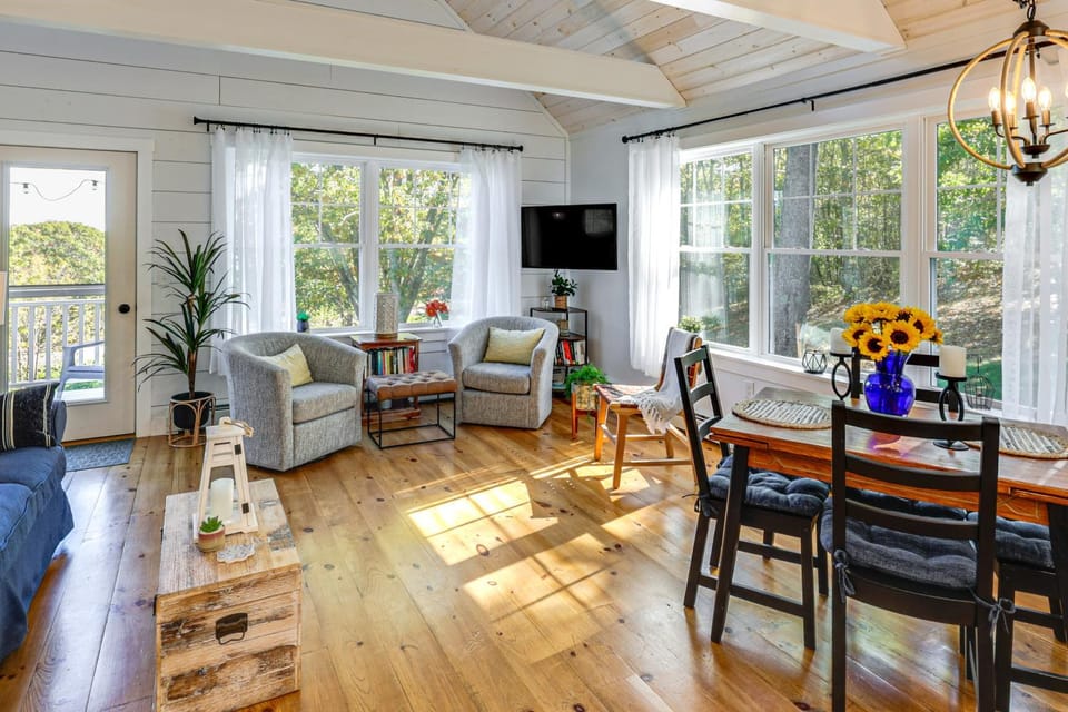 Sunny Stockton Springs Home < 1 Mi to Beach! House in Sandy Point