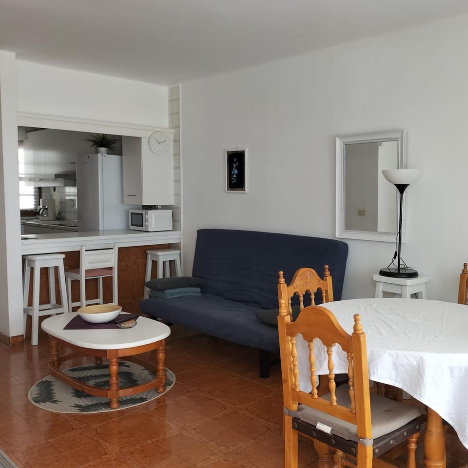 Living room, Seating area, Dining area, minibar