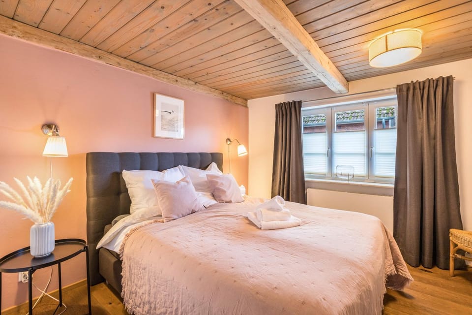 Property building, Living room, Bedroom