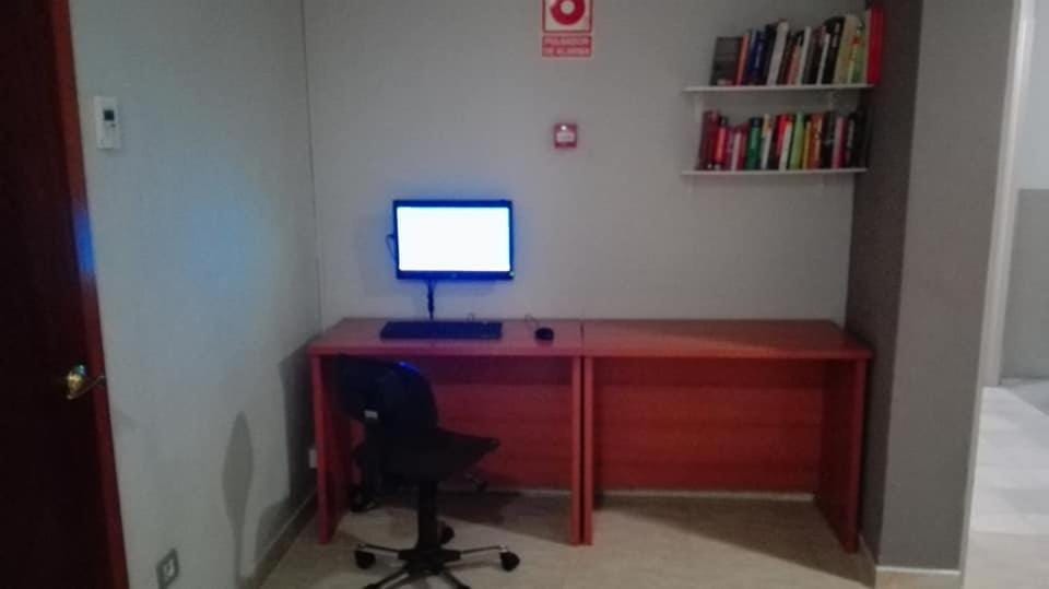 Communal lounge/ TV room