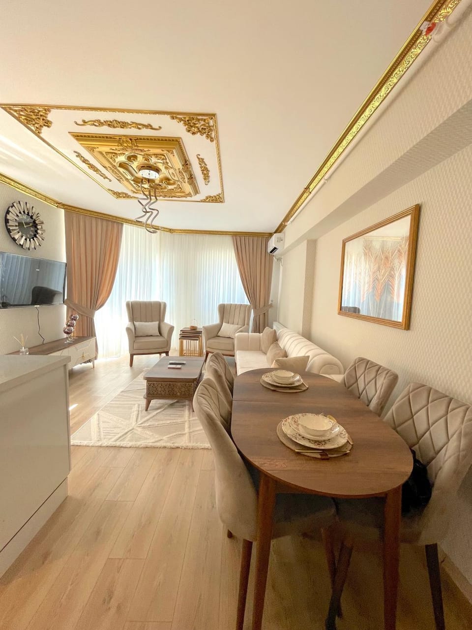 Living room, Seating area, Dining area