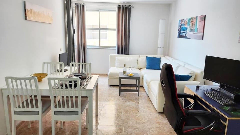 Modern and centric apartment with Air Conditioning - by TENERIFEHINTS Apartment in El Médano